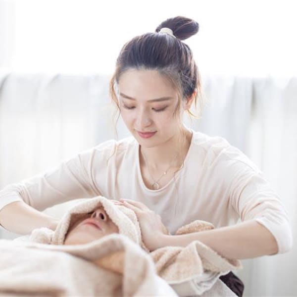 【頭～肩甲骨】ドライヘッドスパ40分☆オールハンド☆クセになる気持ちよさをご体感ください！|NADI YOGA SALON