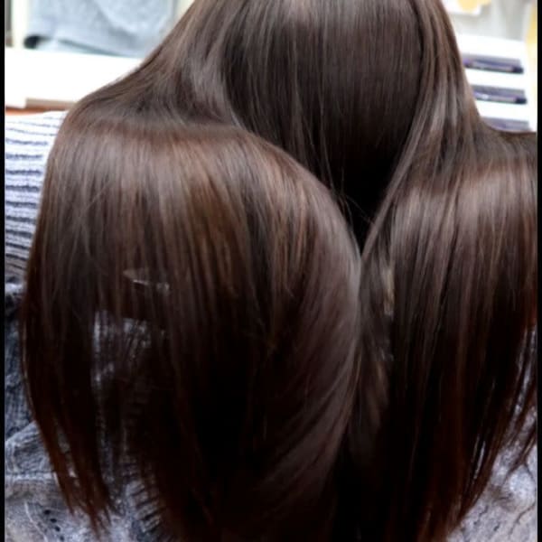 《お子様連れ歓迎/駐車場あり》キレイな美シルエットの似合わせカットを体験してみませんか?|リリー美容室