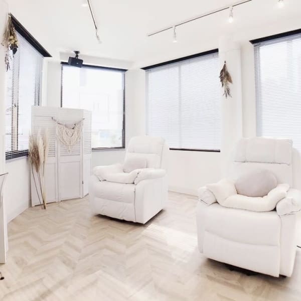 オススメ☆【フラットラッシュ】華やかさUPでフサフサのまつげに☆パッチリ目元が叶います♪♪|Hi eyelash salon 北浦和