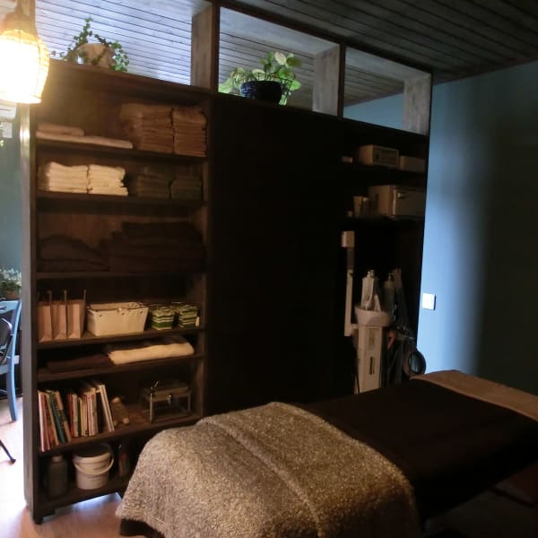 普段の生活や姿勢からくるコリや疲れに<背面>オイルトリートメント★で改善に導きます♪|ハナブルー