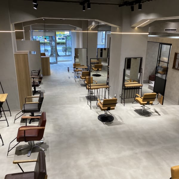 メンズ専用ブース完備！メンズは眉毛カットサービス♪|Hair &Nail/Eye Sofa 仙台