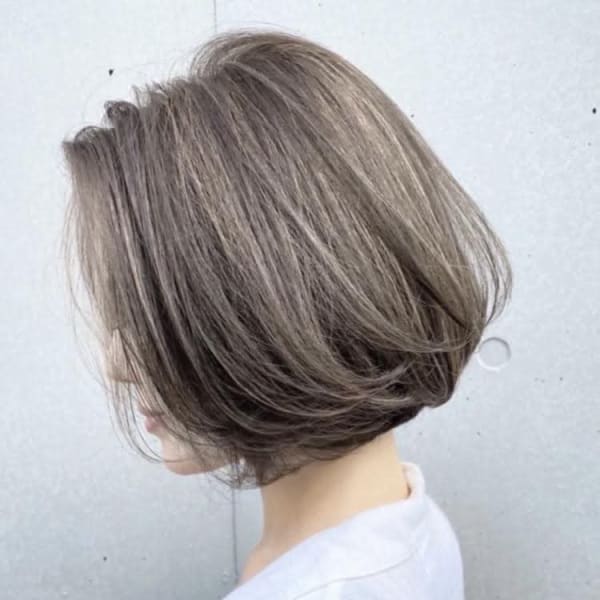 グレイカラー・白髪カバーが得意なサロン|est-r.Fukuoka【福岡博多店】