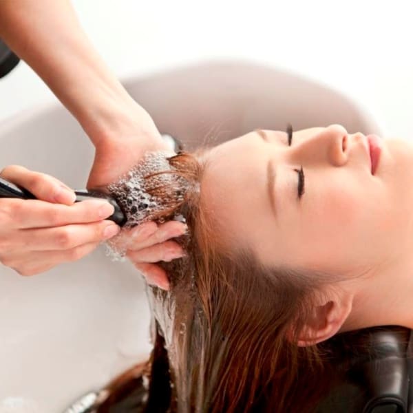 ヘッドスパが自慢のサロン|est-r.Fukuoka【福岡博多店】