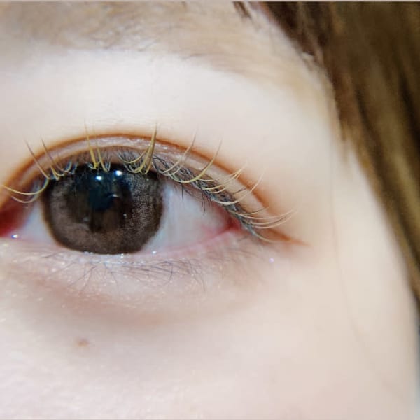 カラーエクステございます♪|マツエク otto