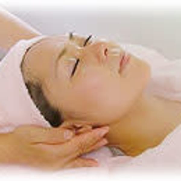 【ヘッドスパ】メニューにプラスしてヘッドスパ体験を♪意外と疲れている頭を絶妙な力加減でケア！|カイロプラクティック ゆうな施術院 南光台店