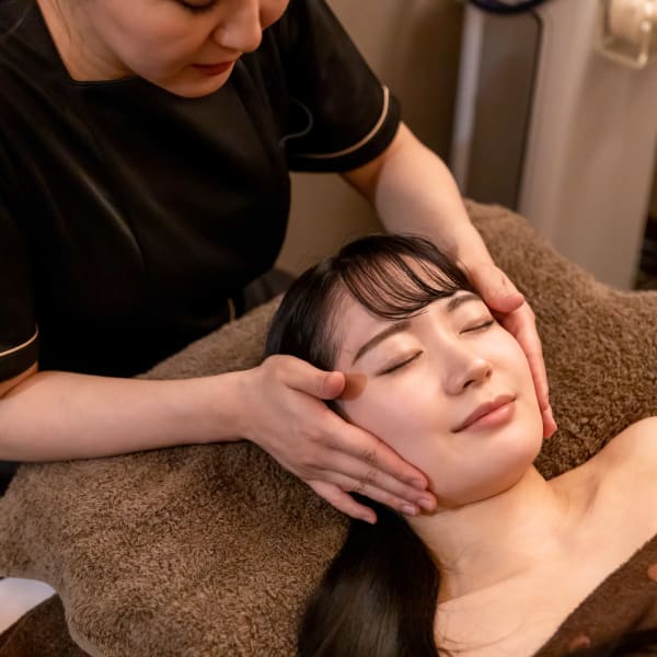 【フェイシャルプレミアムコース】お悩みに合わせて集中ケア☆彡キレイな美肌をしっかり！長く！キープ♪|creer