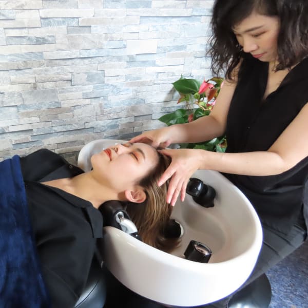 エステ&ヘッドスパ歴12年オーナーによるオールハンドヘッドスパ|HAIR&SPA etoile