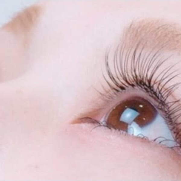 《モチが良い》ゴージャスな目元～上品ナチュラルまで♪ワンランク上の目元を引き出します☆彡|Favori~EyelashSalon~ 名古屋栄店