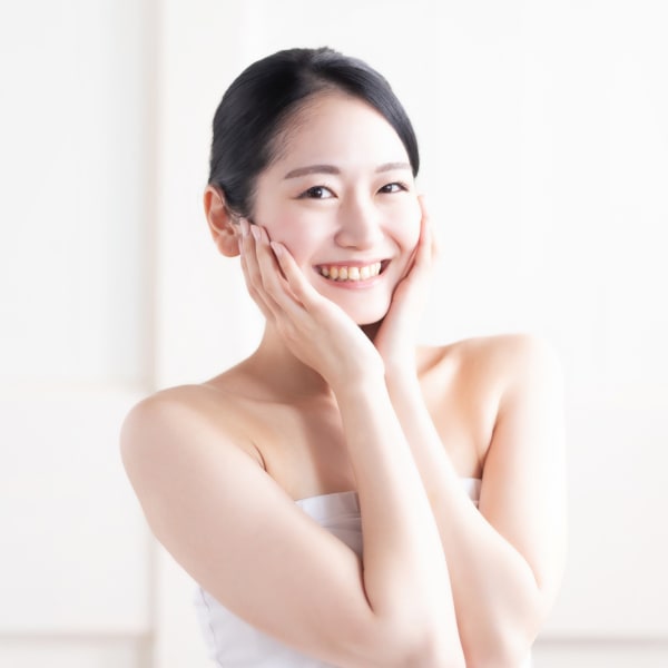 【艶小顔】極上ハンドマッサージでむくみスッキリ!ヒト幹細胞エキス配合パックを使用し、うるぷる艶肌に☆|fav