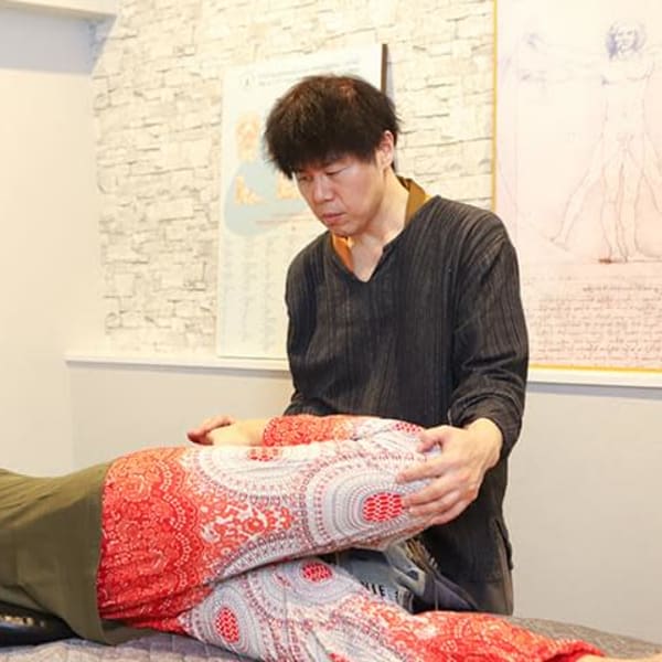 カラダスッキリ◎【タイ古式マッサージ】筋肉がほぐれることで骨格を整体☆歪みがある方も骨盤調整も◎|極楽工房 タイ空