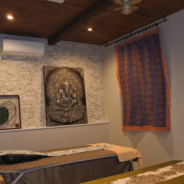 気になる部分を集中ケア!【痩身マッサージ(ハーブボール付)】不純物やリンパの流れを促します◎|極楽工房 タイ空