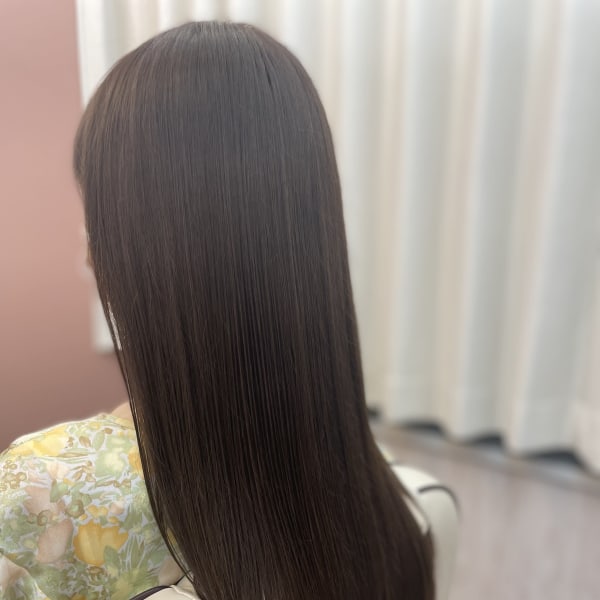 縮毛矯正をしながら髪改善が叶う☆まるで地毛のような自然な仕上がりで毛先まで潤いが溢れる、うるツヤ髪に|Cya hair salon