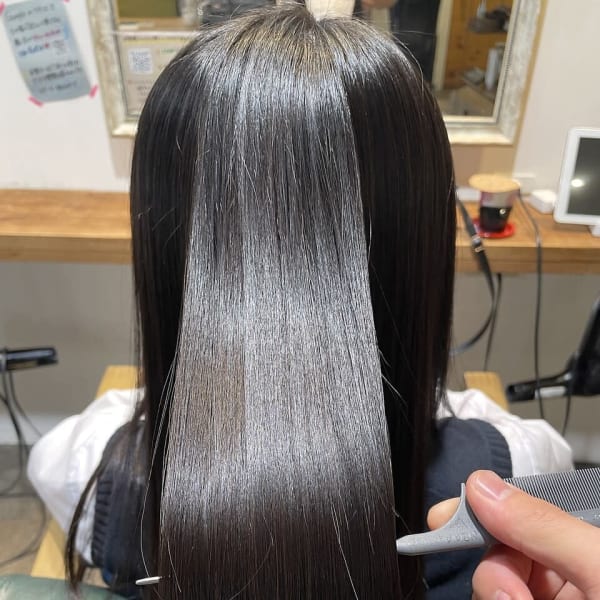 《指通りなめらか◎》酸熱トリートメント★★こだわりトリートメントで潤いあふれる艶やかヘアに♪|rodina