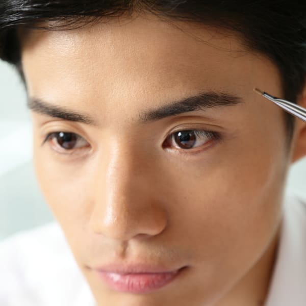 メンズアイブロウもお任せください♪|emile ラシック店