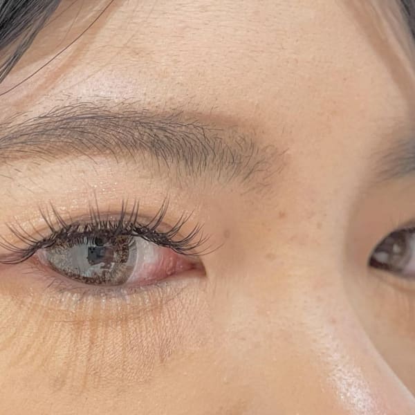 《お子様連れ歓迎》【美眉スタイリングwax】◆左右対称◆ふんわり立ち上げワンランク上の垢抜け眉に♪|YEON渋谷【フラットラッシュ/まつげパーマ/アイブロウ】