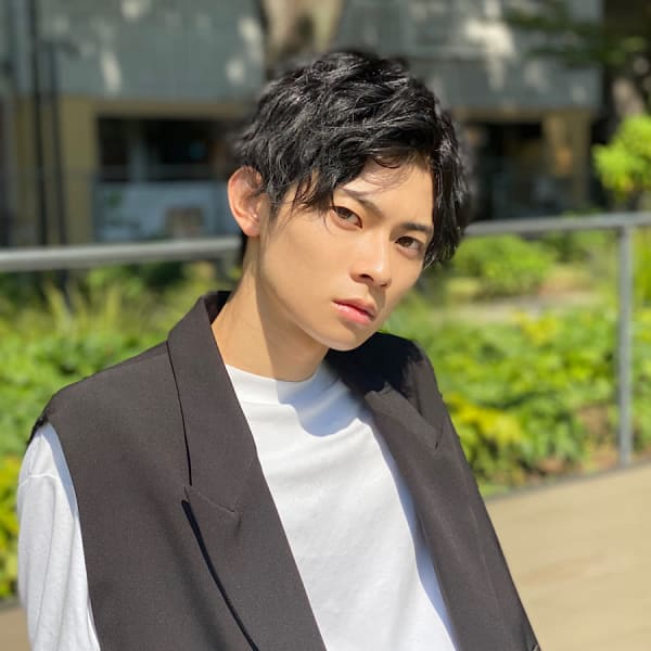 くせや骨格を活かしたカット、スタイリングの仕方までご提案致します！|charites