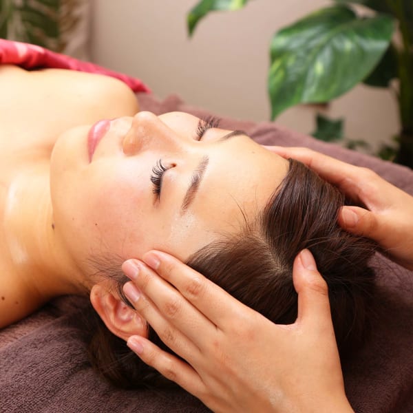 ヘッドスパ と リンパマッサージにて全身疲労回復♪|ハワイアンフォレストSpa 福岡天神店
