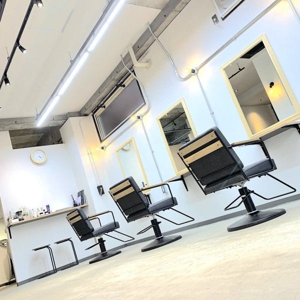 うる×ツヤ【髪質改善酸熱トリートメント】厳選トリートメントで潤いあふれるツヤツヤな髪へと仕上げます♪|THE DAY