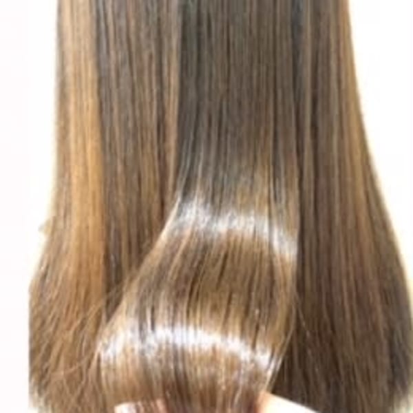 オススメ☆【オージュアトリートメント】厳選トリートメントで潤いあふれるツヤツヤな髪へと仕上げます♪|reve by first 岩切店