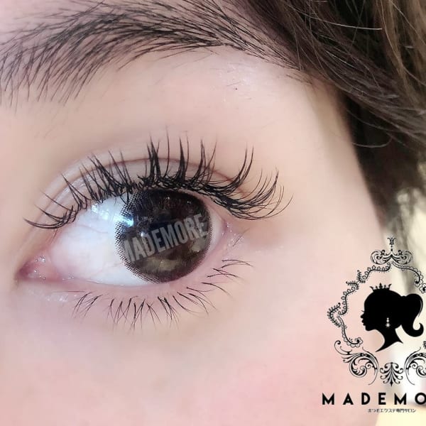 ◆話題のフラットラッシュ導入♪軽さ1/3で持続力キープ!!|まつげエクステ専門サロン MADEMORE加古川店