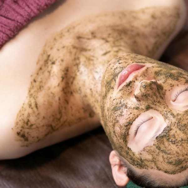 【ニキビケア商品の〇倍早い!】美肌生成リベルハーブピーリング!数回通うだけで、頑固な凸凹肌が消える!|ハーブピーリング専門店HERBERRY栄