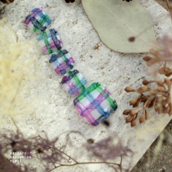 【新規20％OFF】つま先から足裏、かかとまでつるふわ肌に♪エステさながらの角質ケア＆ジェルコース|plusG