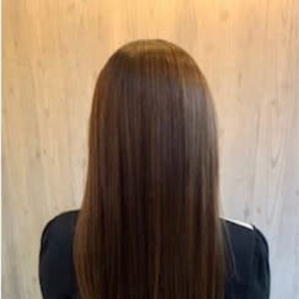 ヘアカラーをしながら白髪の原因を抑制し健康的な艶髪へ◎エイジングを考え抜いた白髪抑制カラー♪|Hair Vita