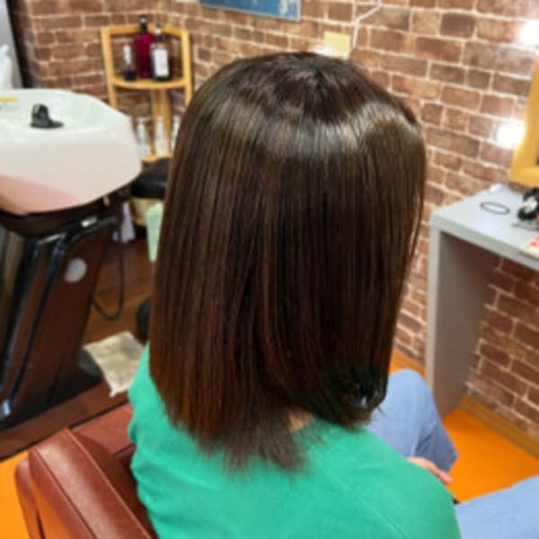 《しっとり落ち着く髪に★》うる×ツヤ♪こだわりトリートメントで潤いあふれる艶やかヘアへと仕上げます♪|Bir art