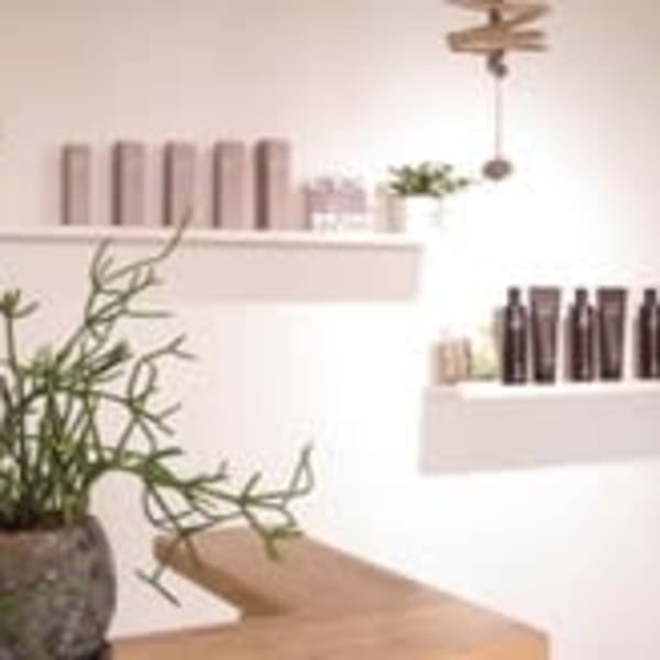 《良質な薬剤を厳選》うる×ツヤ【ラ・カスタ】こだわりトリートメントで潤いあふれるヘアへと仕上げます♪|hair make LALA