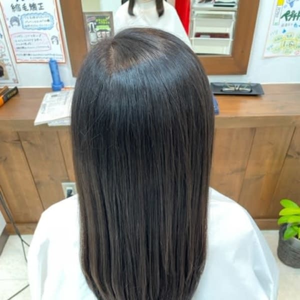 《良質な薬剤を厳選》こだわりトリートメントで潤いあふれる艶やかヘアへと仕上げます♪|美容室Michi