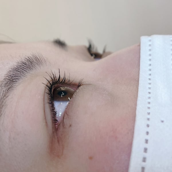 オススメ☆【フラットマットラッシュ】華やかさUPでフサフサのまつげに☆パッチリ目元が叶います♪♪|イスム