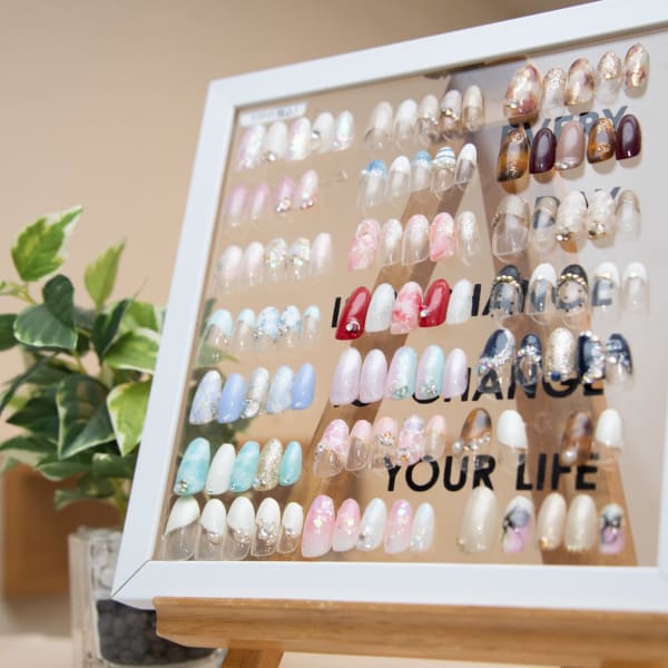 【選べるカラー&シンプルアート付】なじみの良いカラーをアナタに合わせて♪健康的なツヤツヤの美爪に♪|プライベートサロンリアン