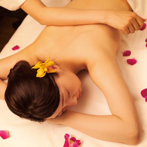 疲労物質を排出♪揉みほぐしながら気になる部分を集中ケア！！|Queensway LUX東京ミッドタウン八重洲店