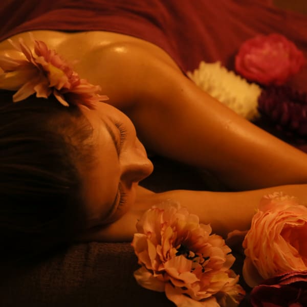 【平日限定】代謝UP☆全身アロマ60分◆アロマの香りに癒されながら日常を忘れてリラックスしませんか?|PLATINUM AROMA横浜関内店