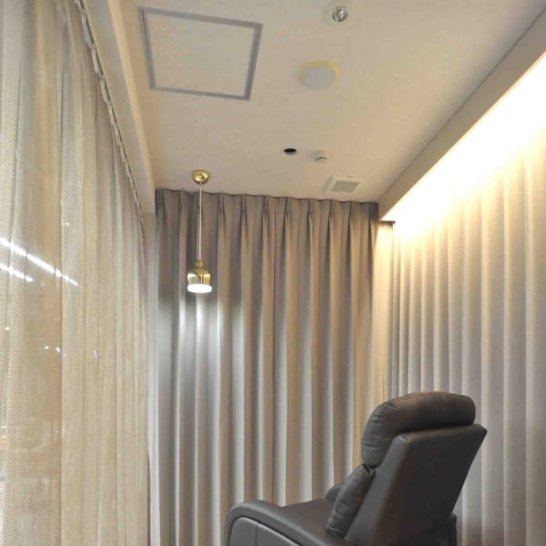 メンズもOK！！【アイブロウスタイリング】1回の脱毛でお手入れが楽々に♪♪|LASH&BROW PORTE269 心斎橋店