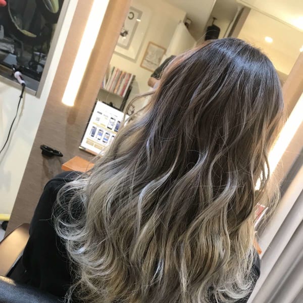 《充実したデザインカラー》好評♪♪素敵な大人女性に☆彡いつでもオシャレなカラーが楽しめる♪♪|Fave