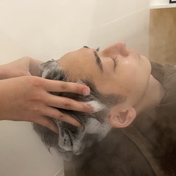 《頭皮環境を整える》頭皮スッキリ♪自慢のヘッドスパ◇頭皮を改善して、清潔な髪へと徹底ケアいたします!|T-SHIPS