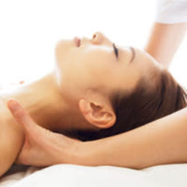 美姿勢&リフトアップコース 月3名様迄!特別体験価格!!通常体験9800円→6800円❗️❗️|Salon de La Paix