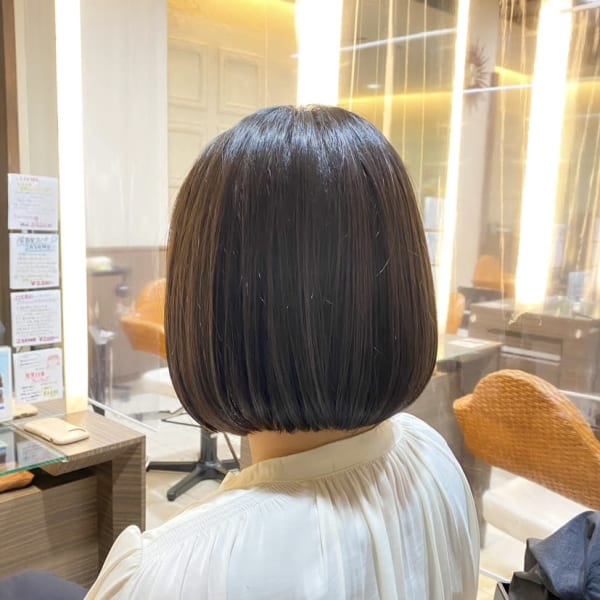 《バッサリカット大歓迎》ショートカットが得意な美容室|NYNY 京阪百貨店住道店