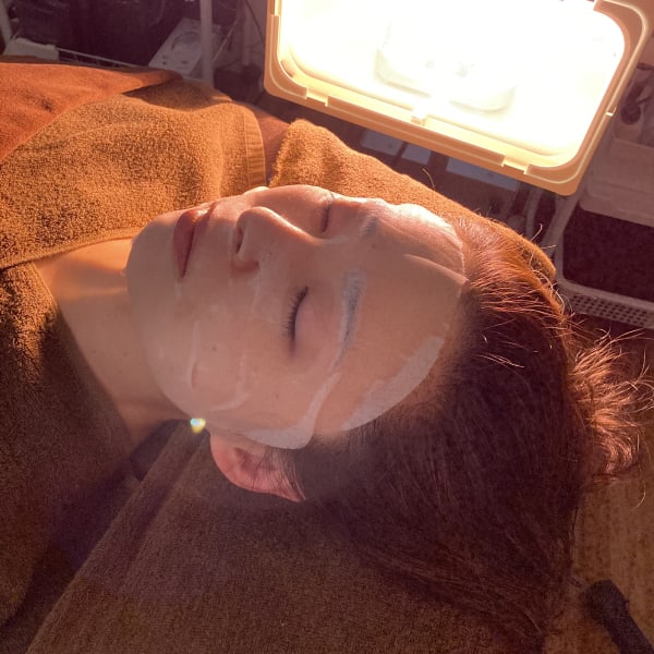 《脳内エステ☆》【光線トリートメント】自律神経を整え、内側からスッキリ軽く♪|【エイジングケアサロン】lukka