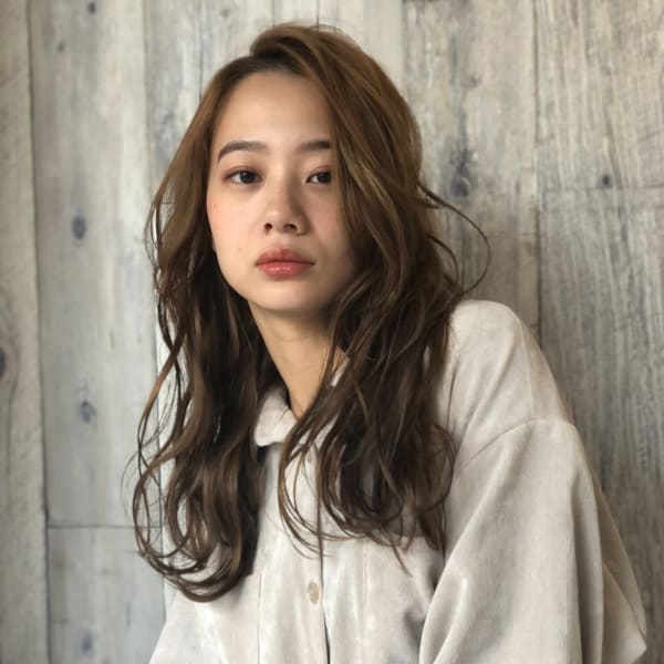 新しい季節に向けて、軽やかに弾むパーマをプラスして柔らかな印象に♪貴方だけのスタイルを完成させて☆|Hair Design Annie