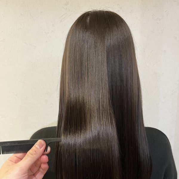 好評♪♪【ULTOWAトリートメント】こだわりトリートメントで潤いあふれる艶やかヘアへと仕上げます♪|艶髪専門店 BACANCES 八丁堀