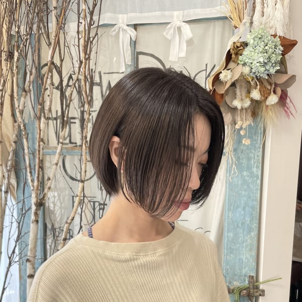 《骨格・髪質に合わせた繊細なカット☆》扱いやすさ◎磨かれたカット技術でワンランク上のヘアに♪♪|Rottie