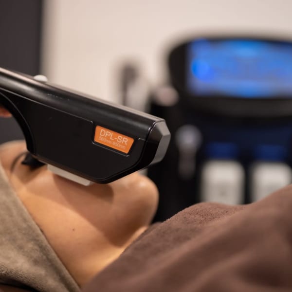 《光フェイシャル E－right》メラニンを撃退し、シミやくすみなどのお悩みを改善へ導きます♪|美肌小顔サロン BAE