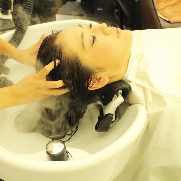 LAIDBACK独自の頭筋マッサージで血行促進◎リラックス効果で日々の眼精疲労やむくみを解消♪|LAID BACK