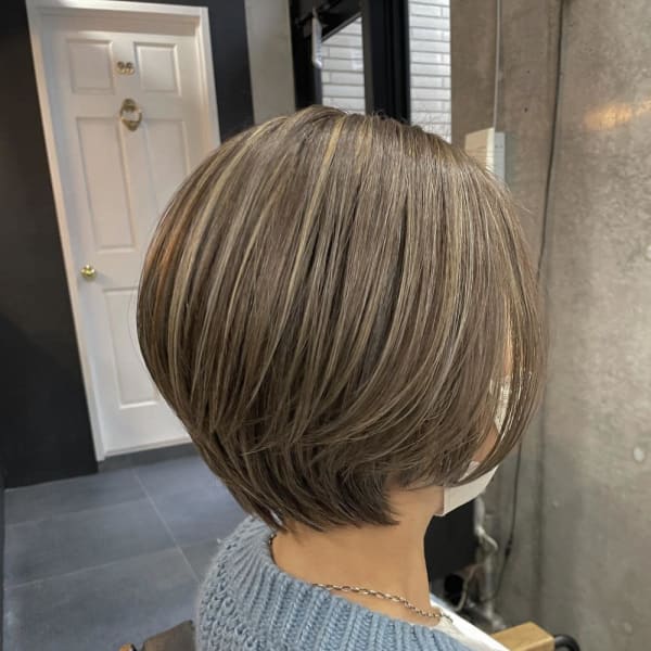 明るさをだしながらしっかりカバー◎白髪を活かして創るハイライトカラーで代官山トレンドStyleが叶う|LAID BACK