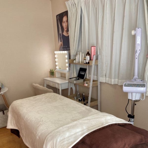 《憧れの美肌へ◆》《シミデトックスプレミアムトリートメント》オトナ女性の気になるシミを徹底ケア♪♪|Lino シミケアサロン