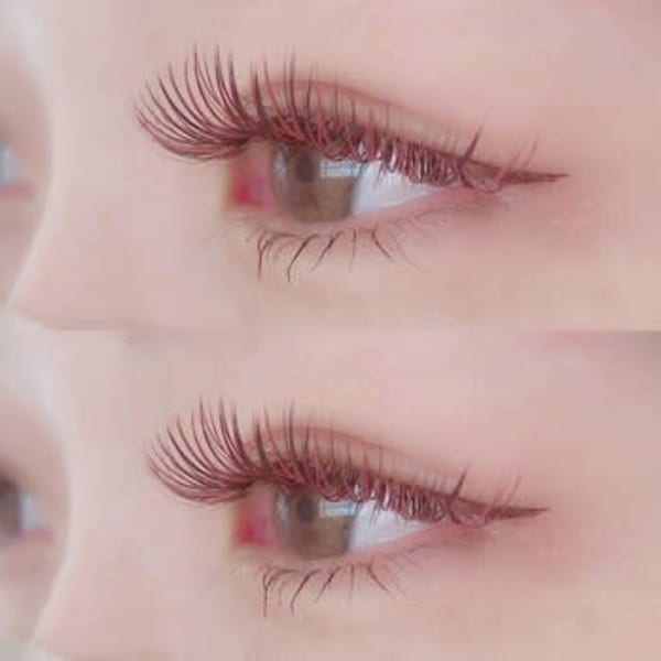 カラーエクステがあるサロン☆目元に馴染むアッシュ系カラーエクステ|Total Beauty Relax Butterfly