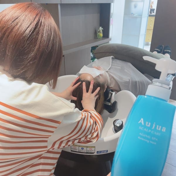 極上のスパタイム◎【夢ヘッドスパ(肩マッサージ付き)】グググッと頭皮をもみほぐして血流改善♪♪|Atelier More