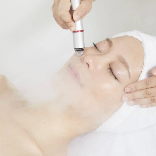 オススメ☆【ハイドロスキン】芸能界でも話題の毛穴洗浄・ソフトピーリング|PLBsalon makana